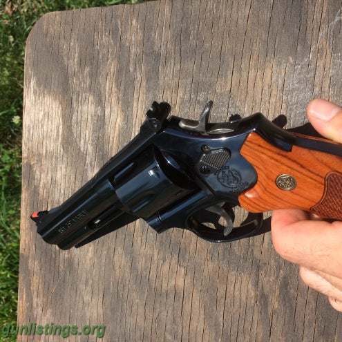 Pistols Smith & Wesson 586 Classic For Trade