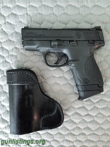 Pistols Smith & Wesson M&P Shield (40SW)