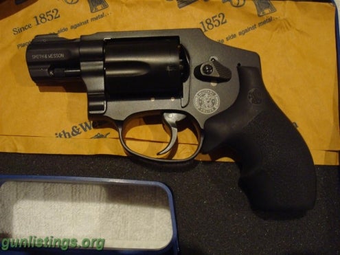 Pistols Smith And Wesson M&P340 W/ Night Sight, Small Scandium