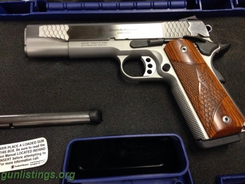 Pistols Smith&Wesson E Series Stainless 45