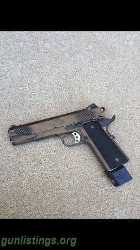 Pistols Springfield 1911