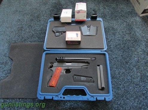 Pistols Springfield Armory .45 Mil Spec Package