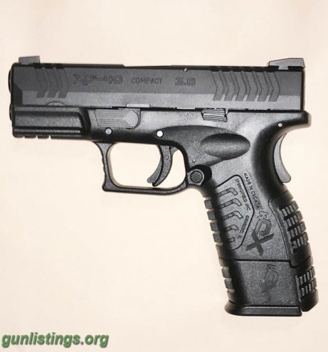 Pistols Springfield XD(M) .40 Caliber S&W Compact Pistol