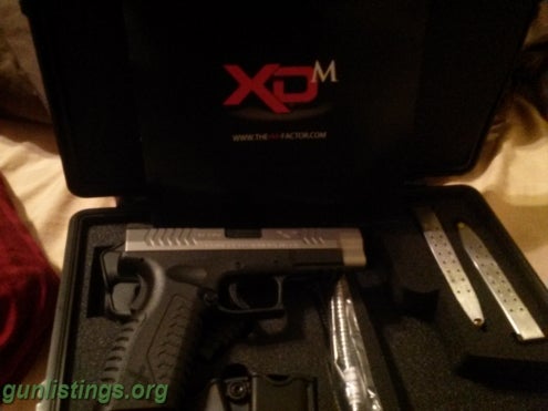 Pistols Springfield Xdm 9mm Like New With All Hardware