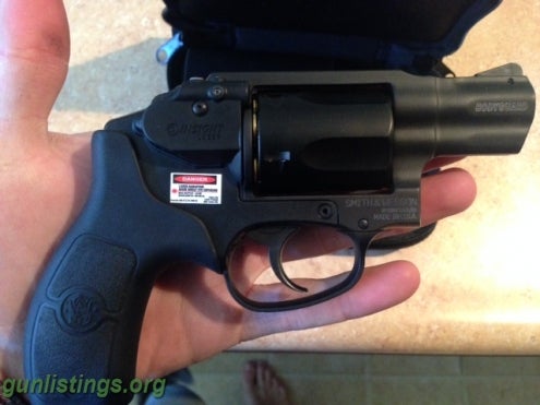 Pistols S&W 38 Bodyguard With Insight Laser