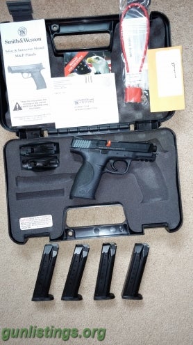 Pistols S&W M&P 9mm 17 Rd NIB And 4ea Factory Mags