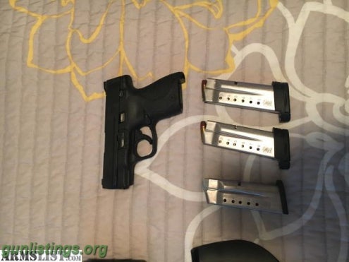 Pistols S&W M&P Shield 9mm With Extras