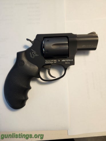 Pistols Taurus 856 UL 6 Shot Revolver