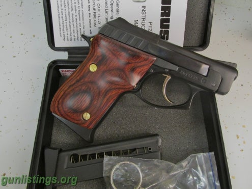 Pistols Taurus PT22, 22lr, 8rd,2 Mags,Black/Rosewood Excel Cond