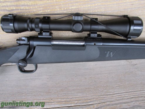 Rifles Winchester Model 70, 270win, W/Simmons 3-9x40 Scope