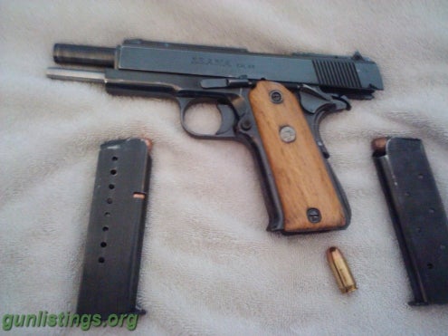 Pistols 1911 LLAMA Cal .45