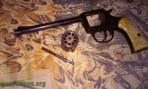 Pistols 1953 H&R 22 9shot Revolver