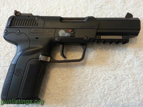 Pistols FNH FiveseveN 5.7x28mm