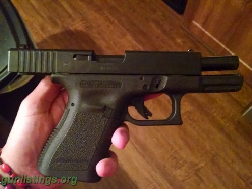 Pistols Glock 19