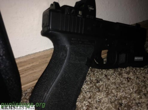 Pistols Glock 19 Gen 4 - Inforce APL, RMR Cut, Stippled