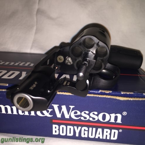 Pistols Smith & Wesson Bodyguard 38 W/Crimson Trace Laser