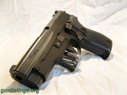 Pistols SIG SAUER P6 ( 9MM )