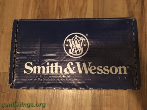 Pistols Smith & Wesson 38 Special Air Weight 442