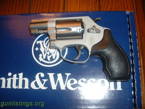 Pistols SMITH & WESSON 637-2