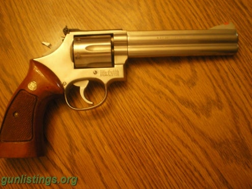 Pistols SMITH & WESSON  357 REVOLVER
