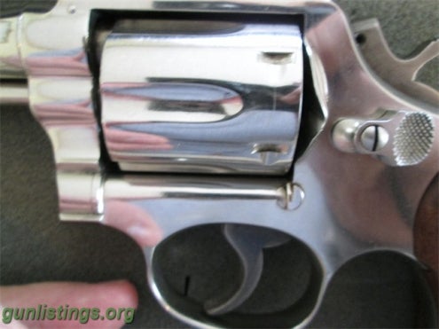 Pistols Smith & Wesson Model 10-5
