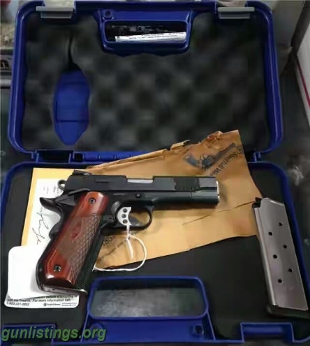 Pistols Smith And Wesson 1911