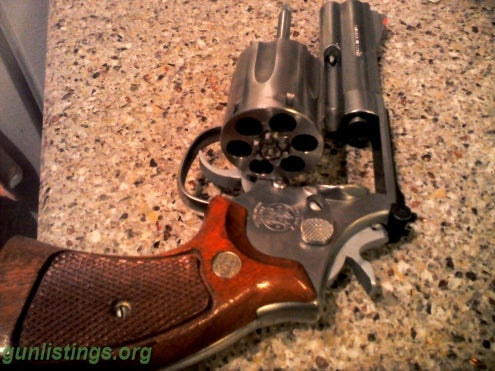 Pistols Smith &Wesson 686 .357 Magnum