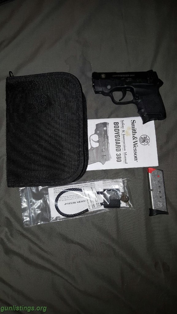 Pistols Bodyguard 380 Smith And Wesson With Lots Of Extras