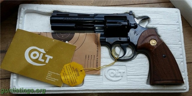Pistols Colt Python  4