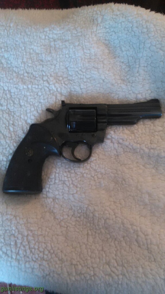 Pistols Colt Trooper MK III