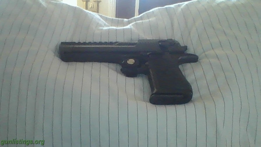Pistols Desert Eagle 44 Magnum