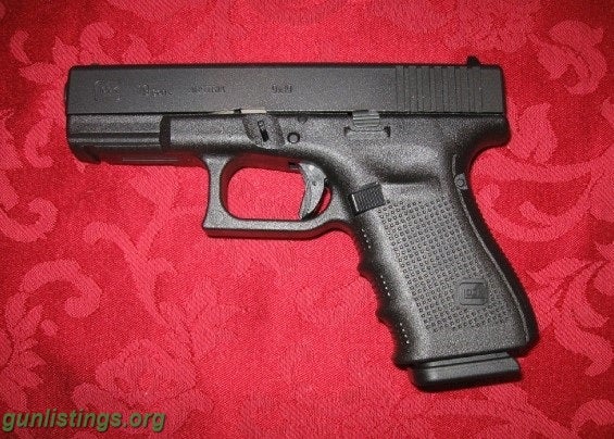 Pistols Glock 19 Gen 4 3 Mags 10Rd