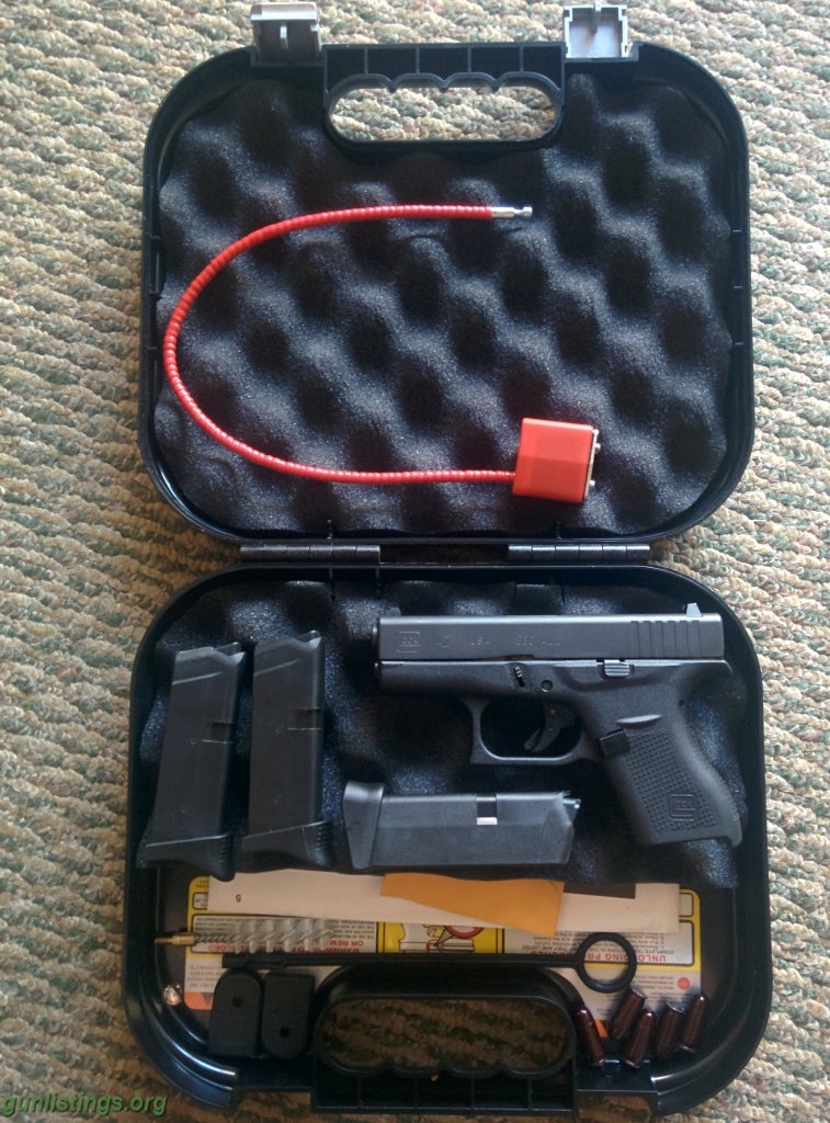 Pistols Glock 42 + Extras