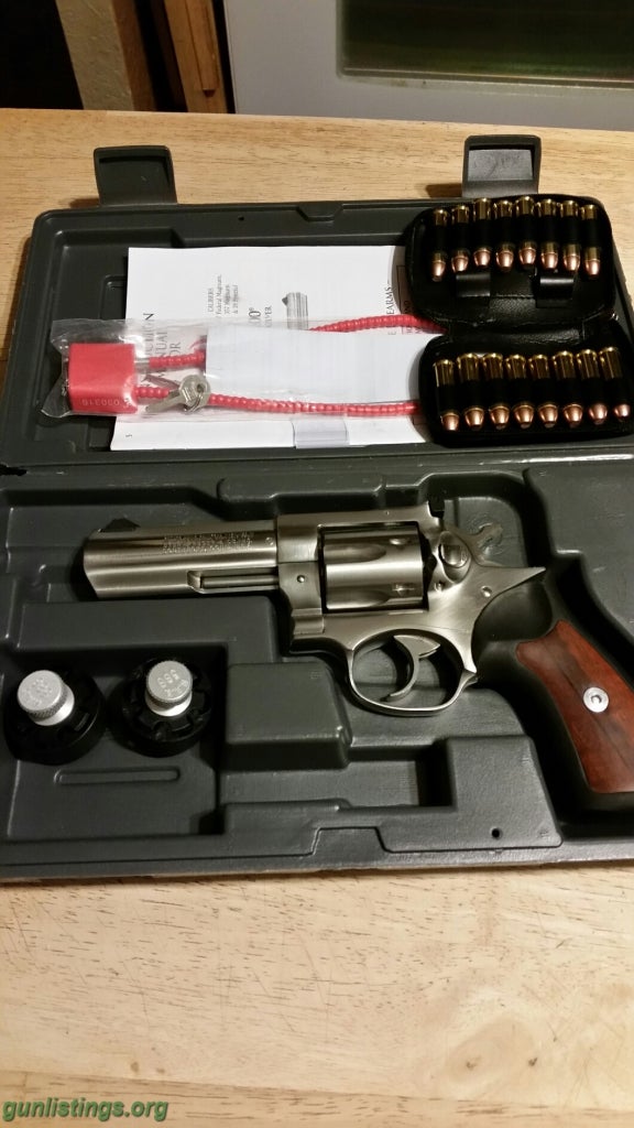 Pistols Ruger Gp100 Like New With Extras