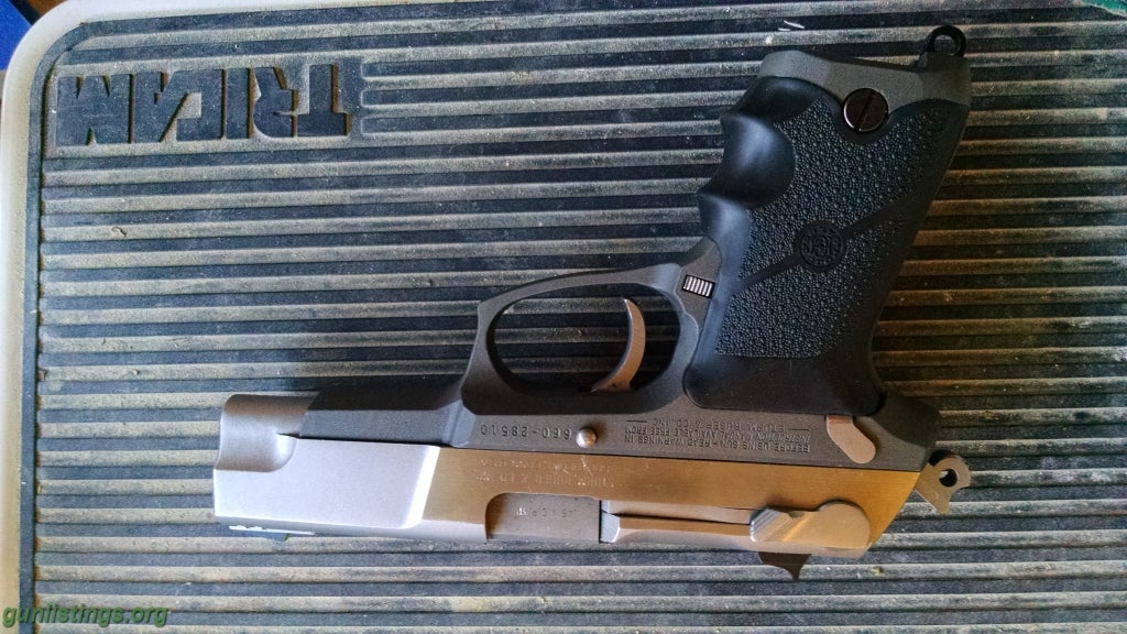 Pistols Ruger P90  .45acp