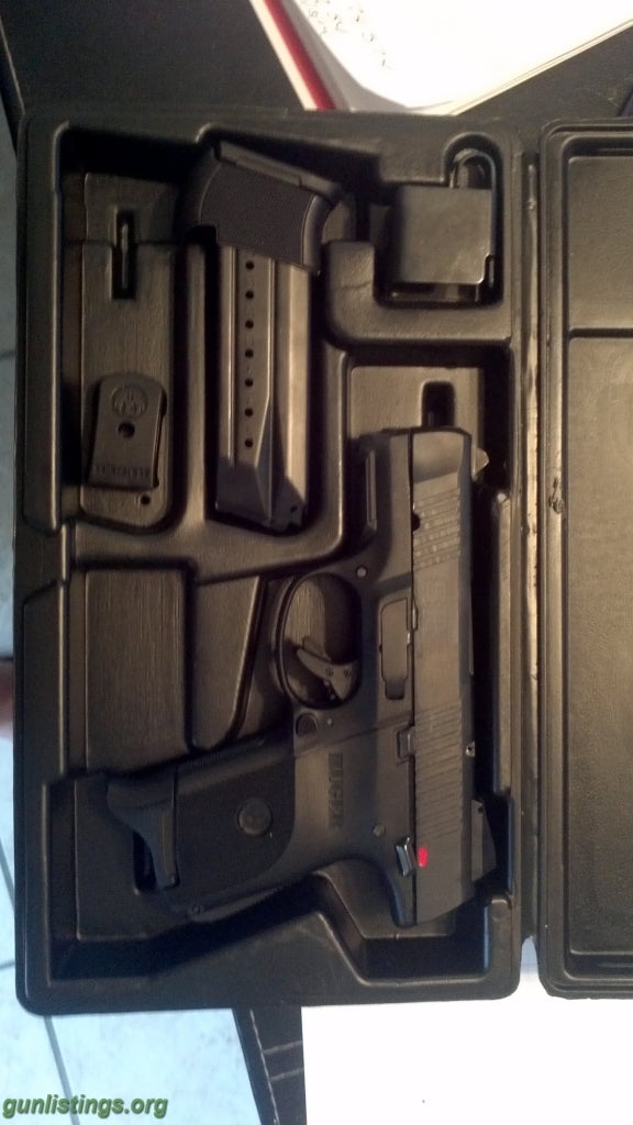 Pistols Ruger SR9c 9mm