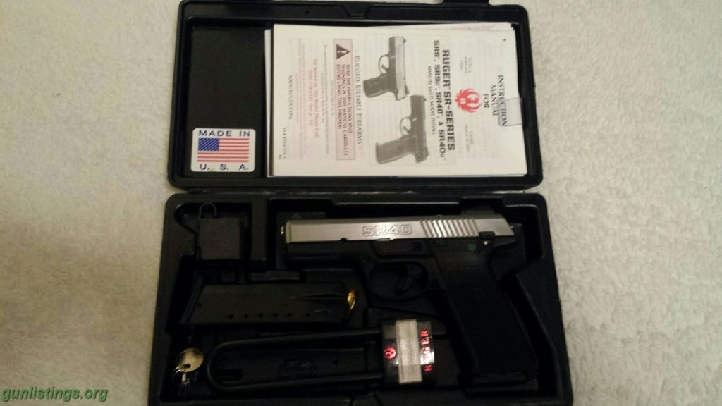 Pistols Ruger SR 40 Hand Gun
