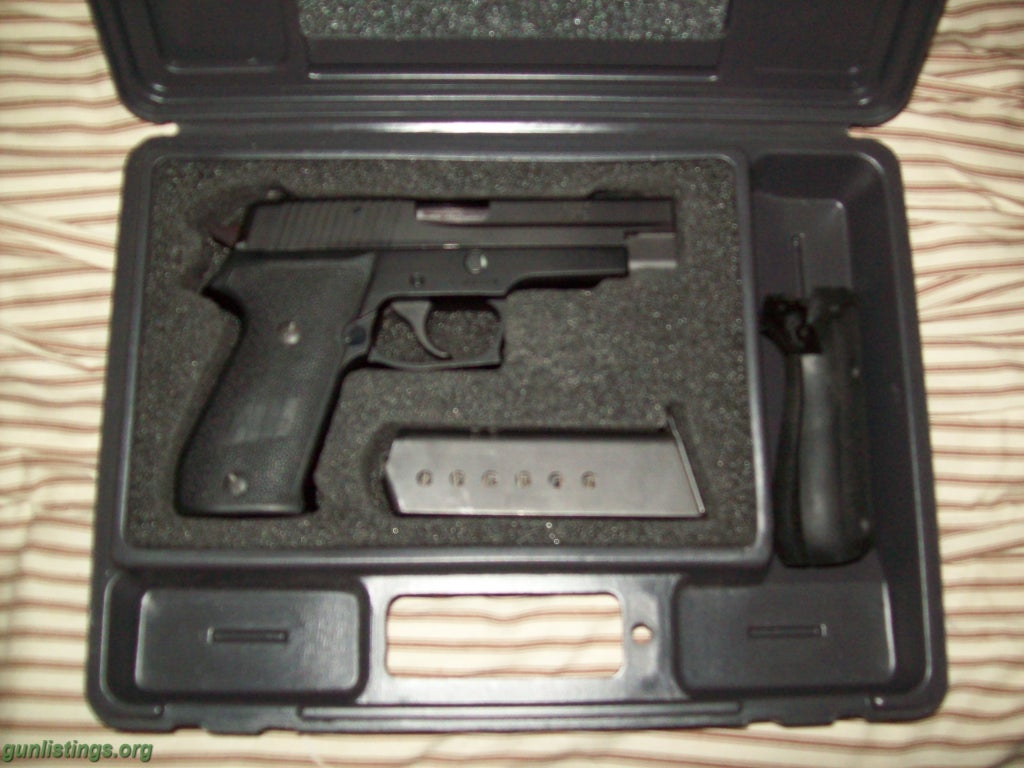 Pistols SIG P220