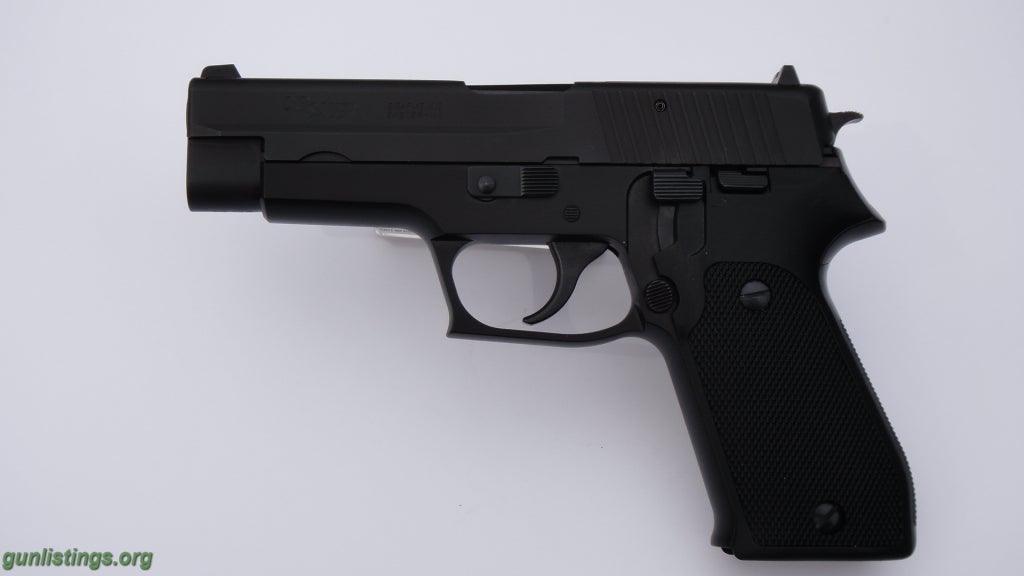 Pistols SIG P220 45 CAL