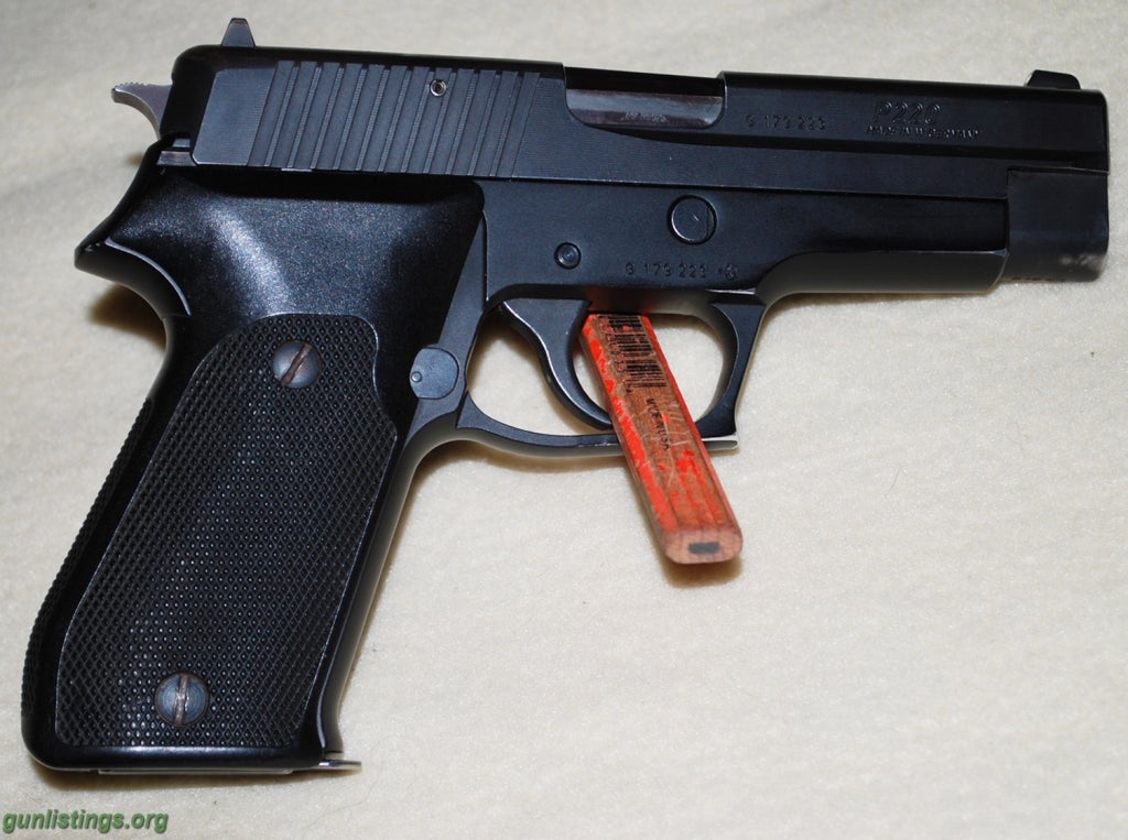 Pistols Sig Sauer P220 .45acp