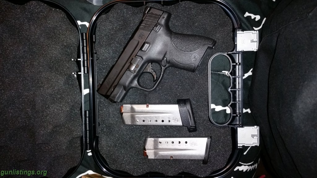 Pistols Smith & Wesson 9mm M & P Shield