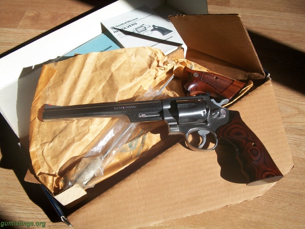 Pistols Smith & Wesson  629-1   8 3/8