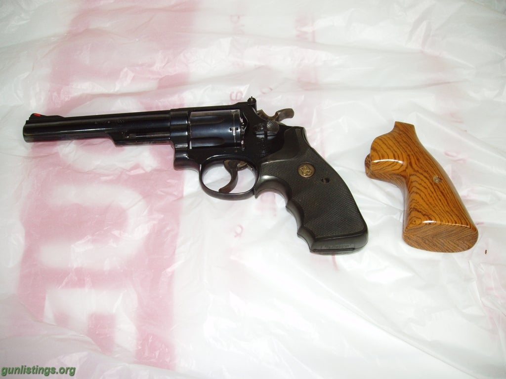 Pistols Smith & Wesson Model 19-5