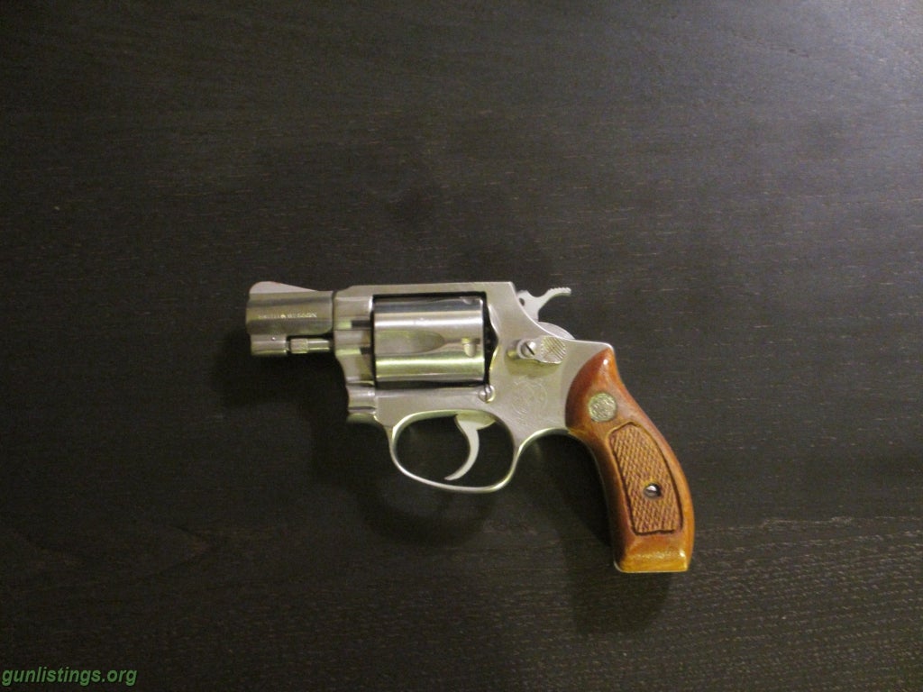 Pistols Smith & Wesson Model 60  2