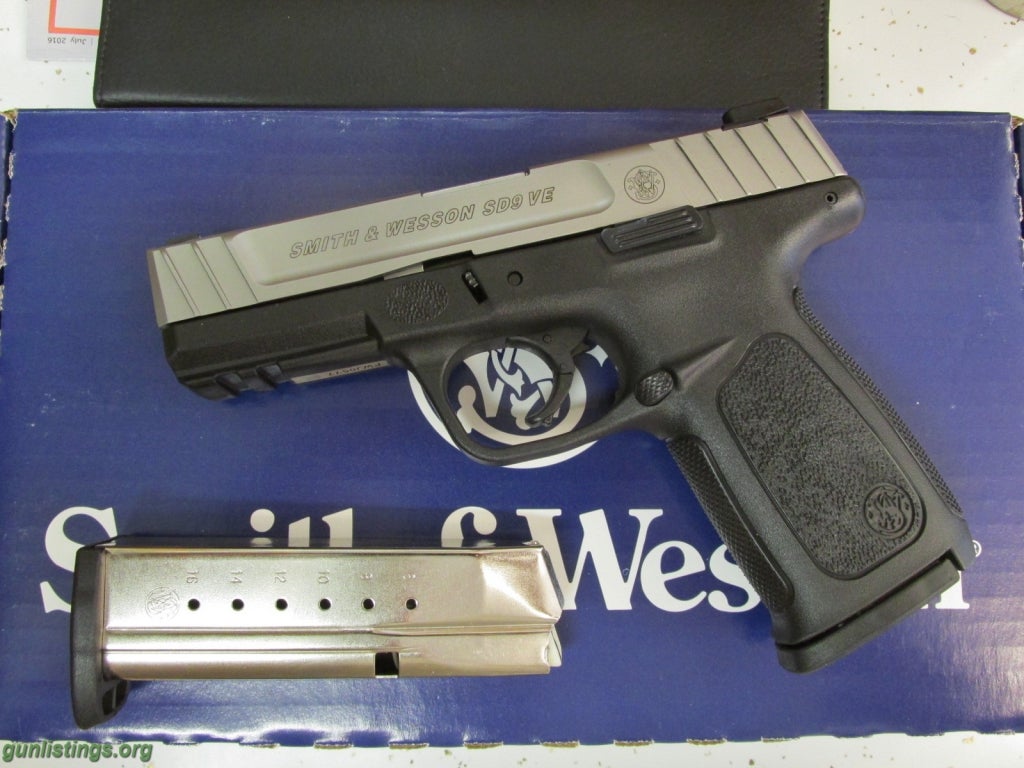 Pistols Smith & Wesson SD9VE 9mm 4