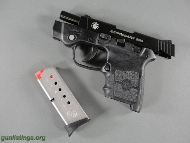 Pistols Smith And Wesson Bodyguard 380 With Laser