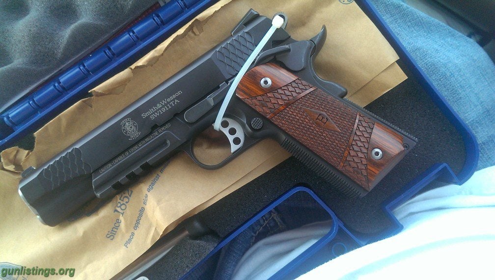 Pistols Smith And Wesson E Series