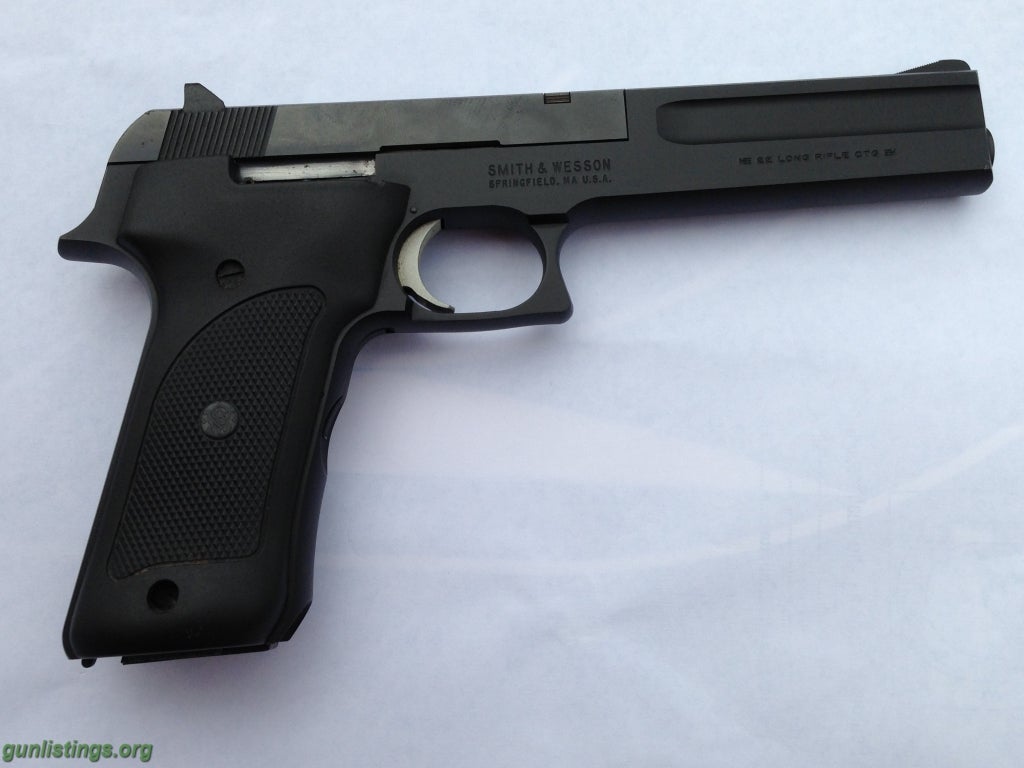 Pistols Smith And Wesson 22LR Model 422