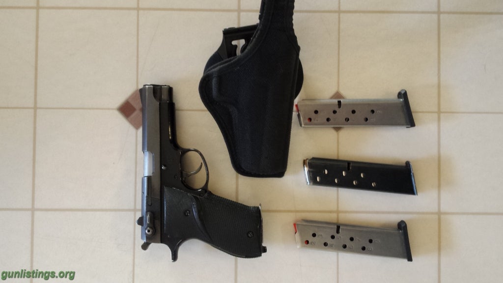 Pistols Smith&Wesson 439 W/accessories