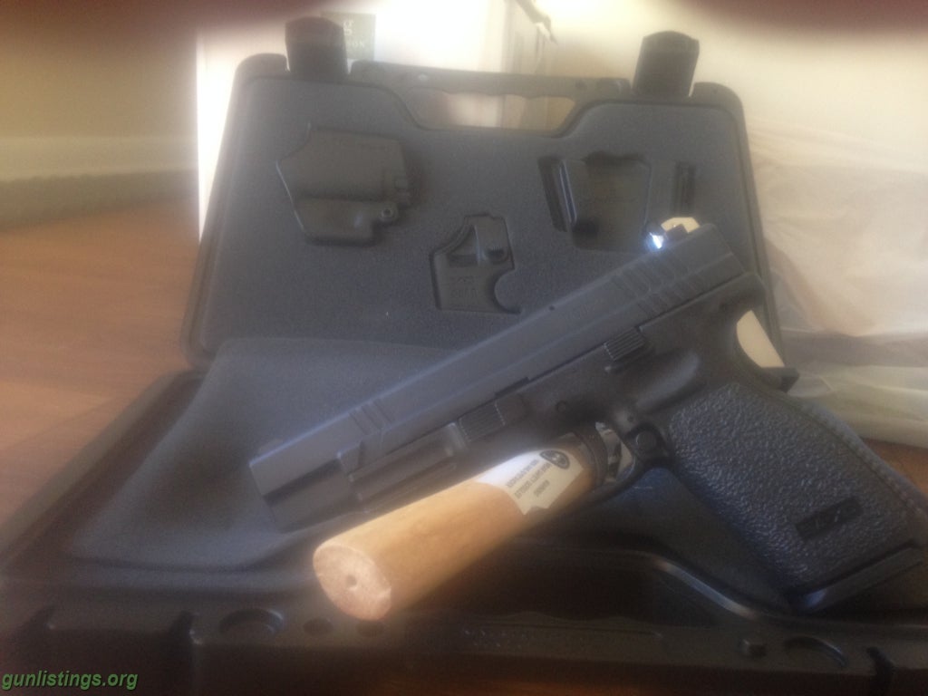 Pistols Springfield Xd40 Tactical, Triijicon Sights
